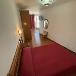 デ ゴル ホテル 3*