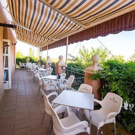 Hotel De 3*