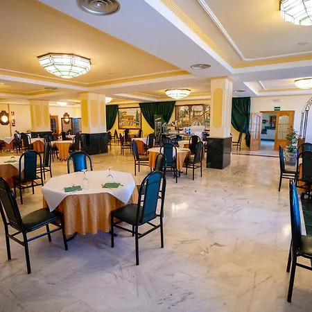 Hotel De 3*