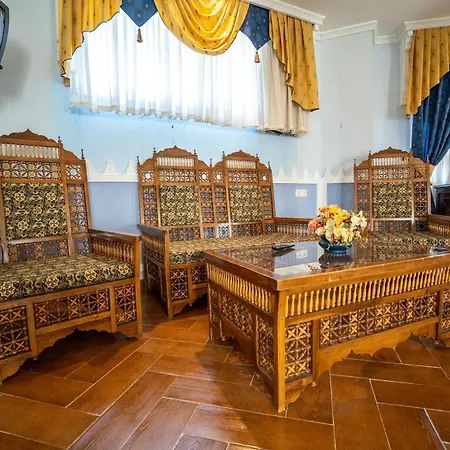 Hotel De 3*